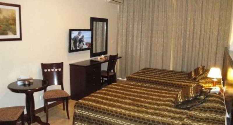Mozart Hotel Beirute Exterior foto