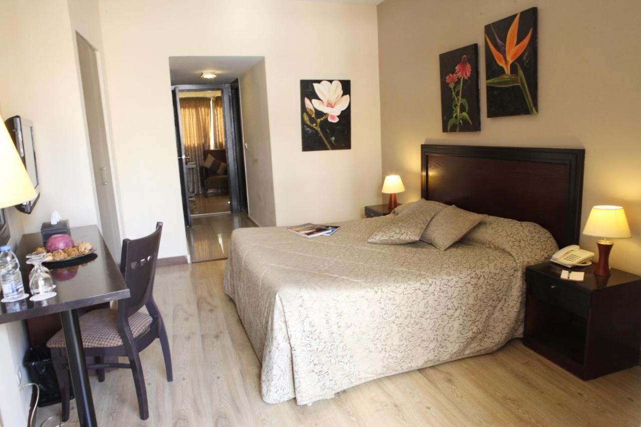 Mozart Hotel Beirute Exterior foto